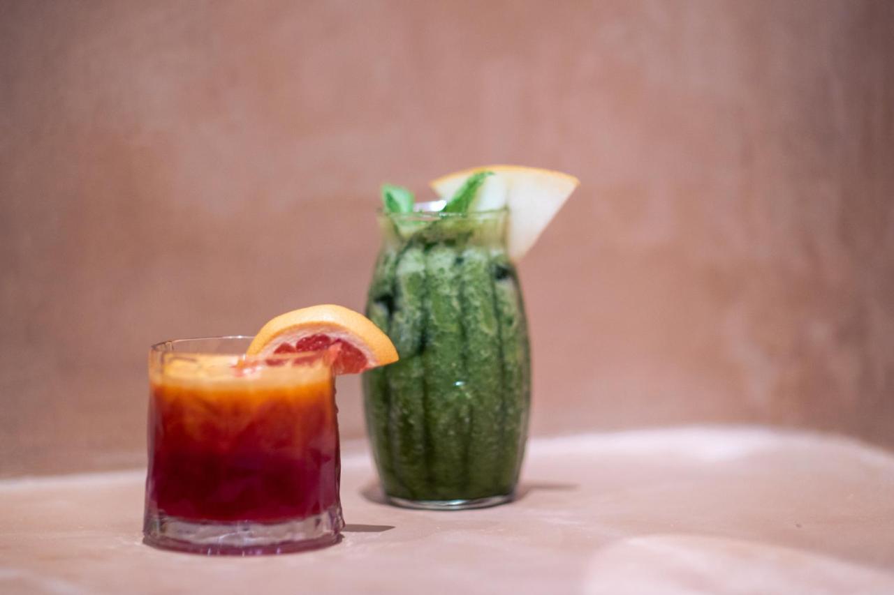 Koukoumi Vegan Boutique Hotel 아노 메라 외부 사진