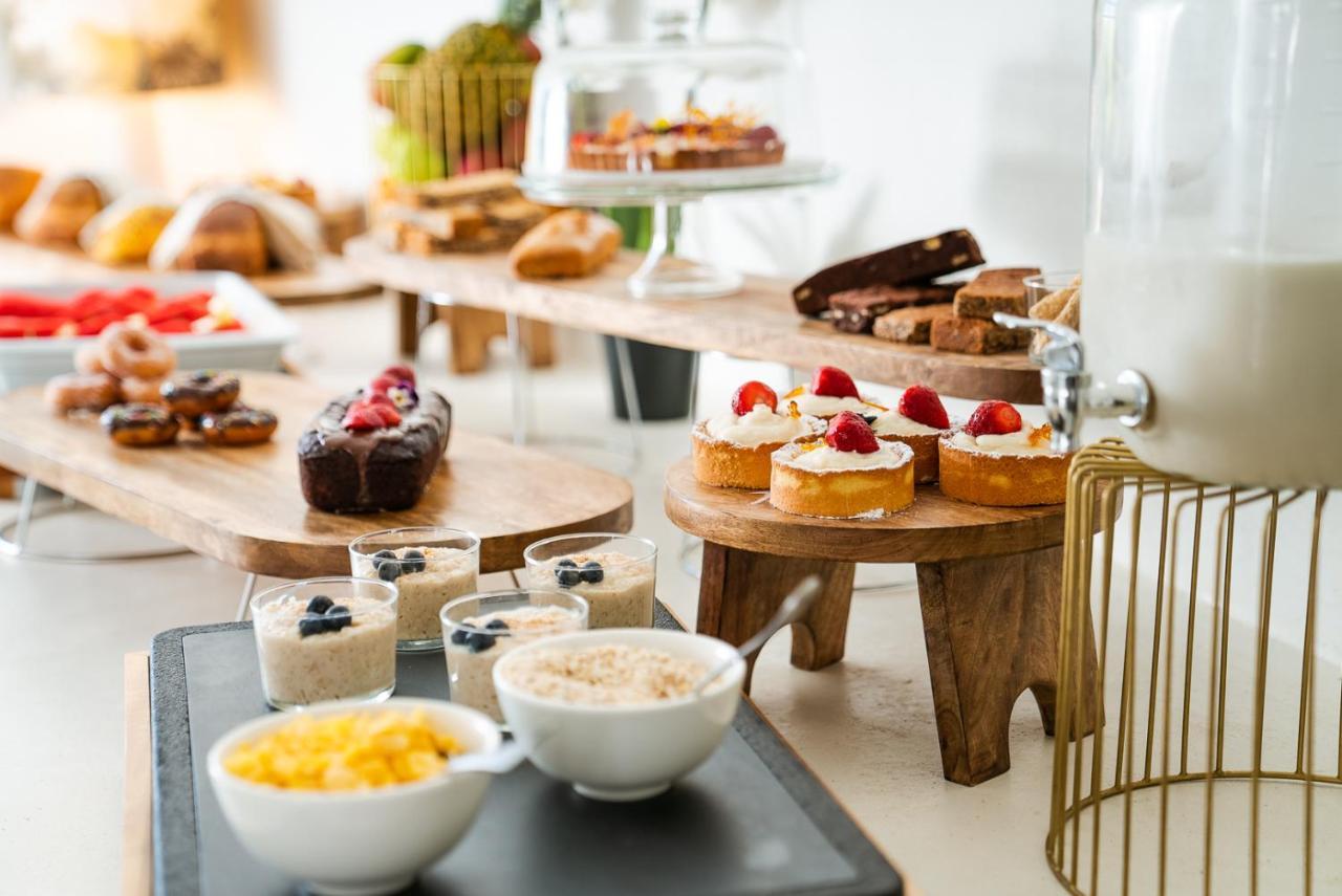 Koukoumi Vegan Boutique Hotel 아노 메라 외부 사진
